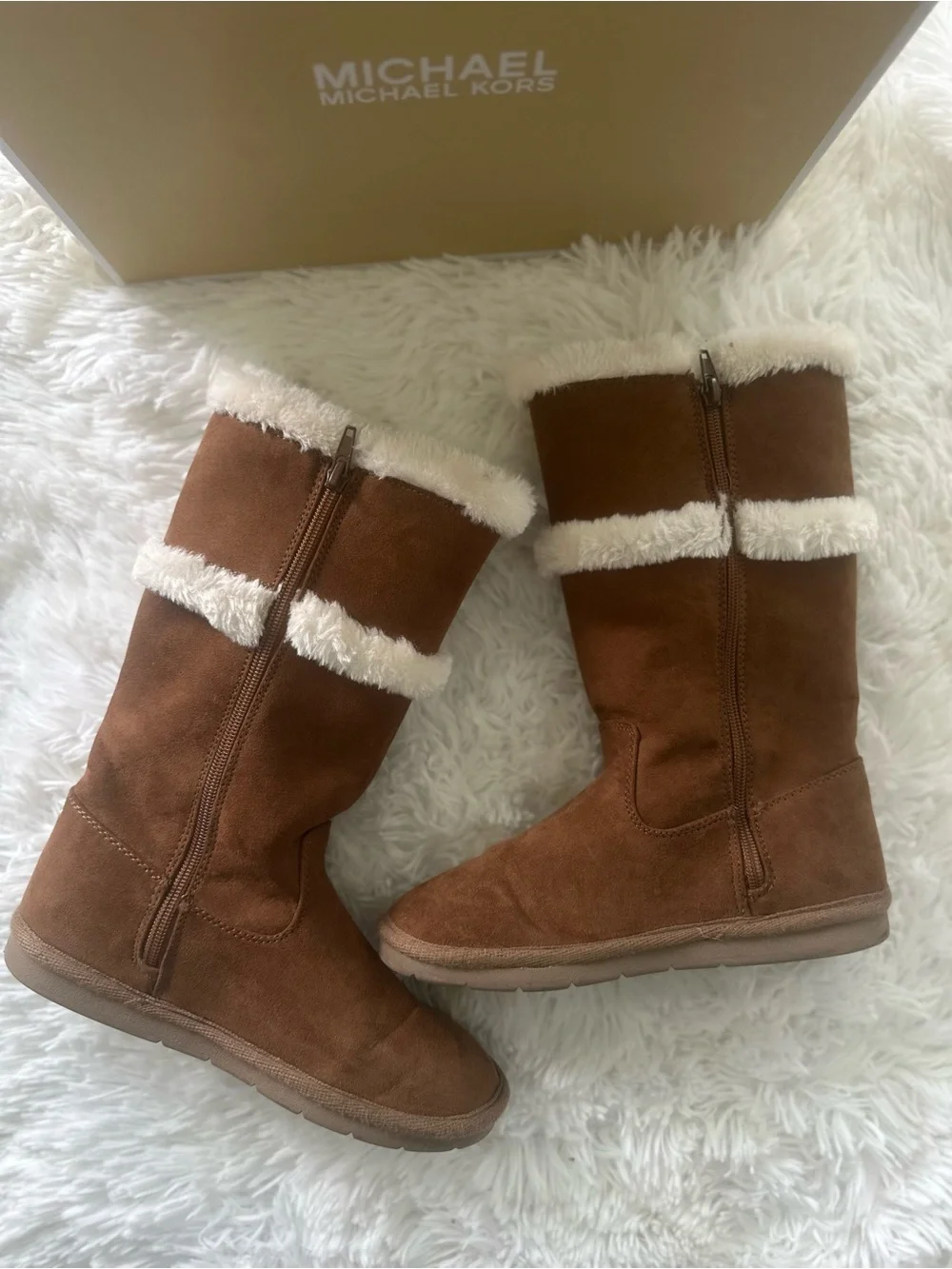 Used Little Girls MK Chestnut Brown Suede Boots with Cream Shearling Trim size 3